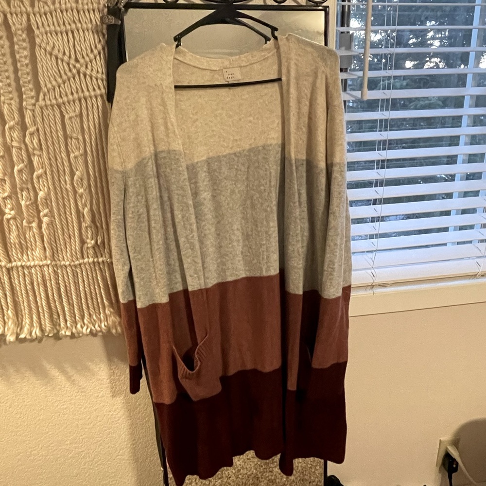 Cardigan sweater